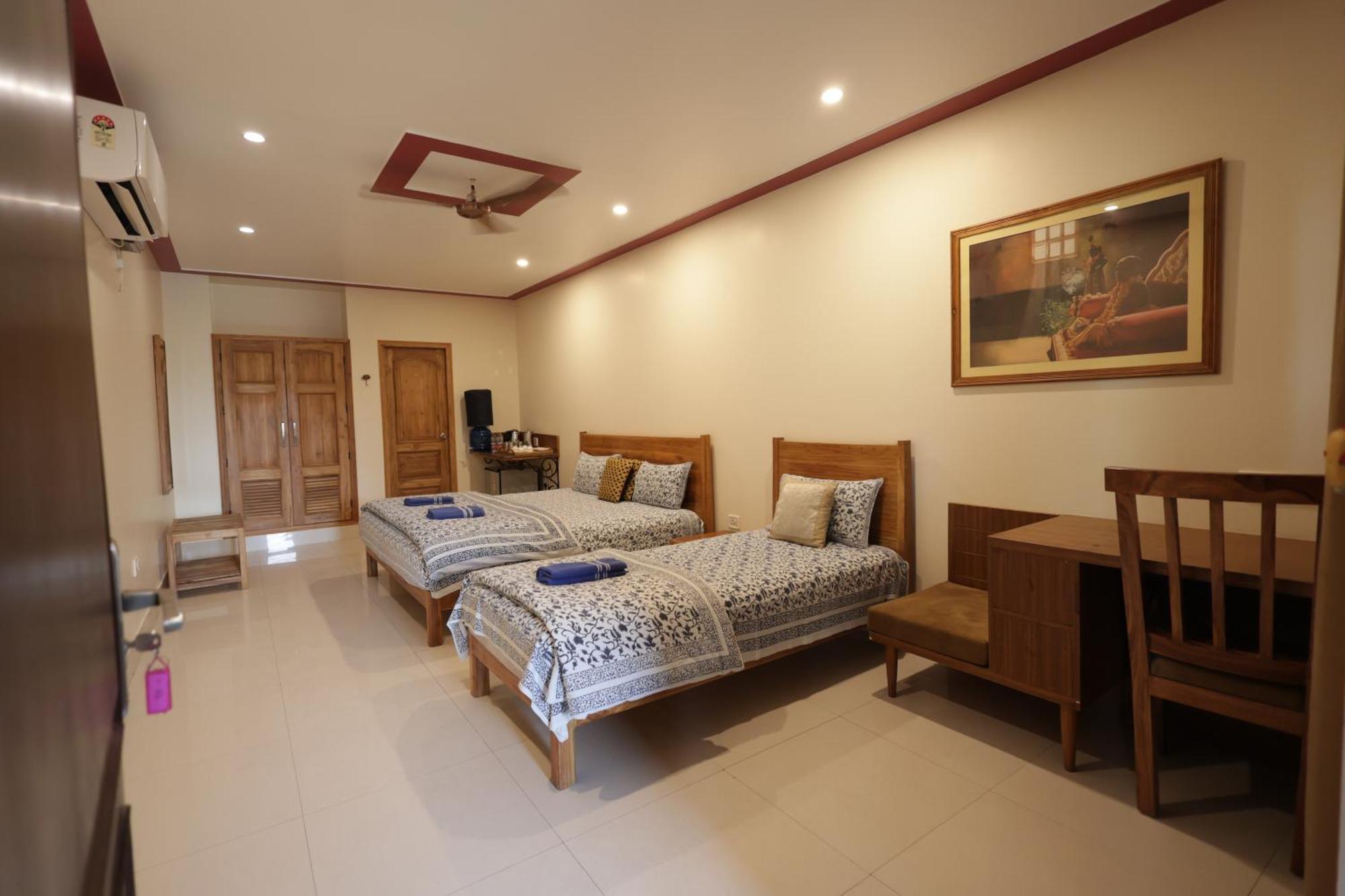 Mvt Guesthouse & Restaurant วรินดาวัน ภายนอก รูปภาพ