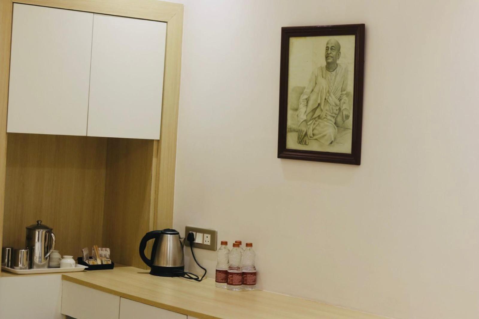 Mvt Guesthouse & Restaurant วรินดาวัน ภายนอก รูปภาพ