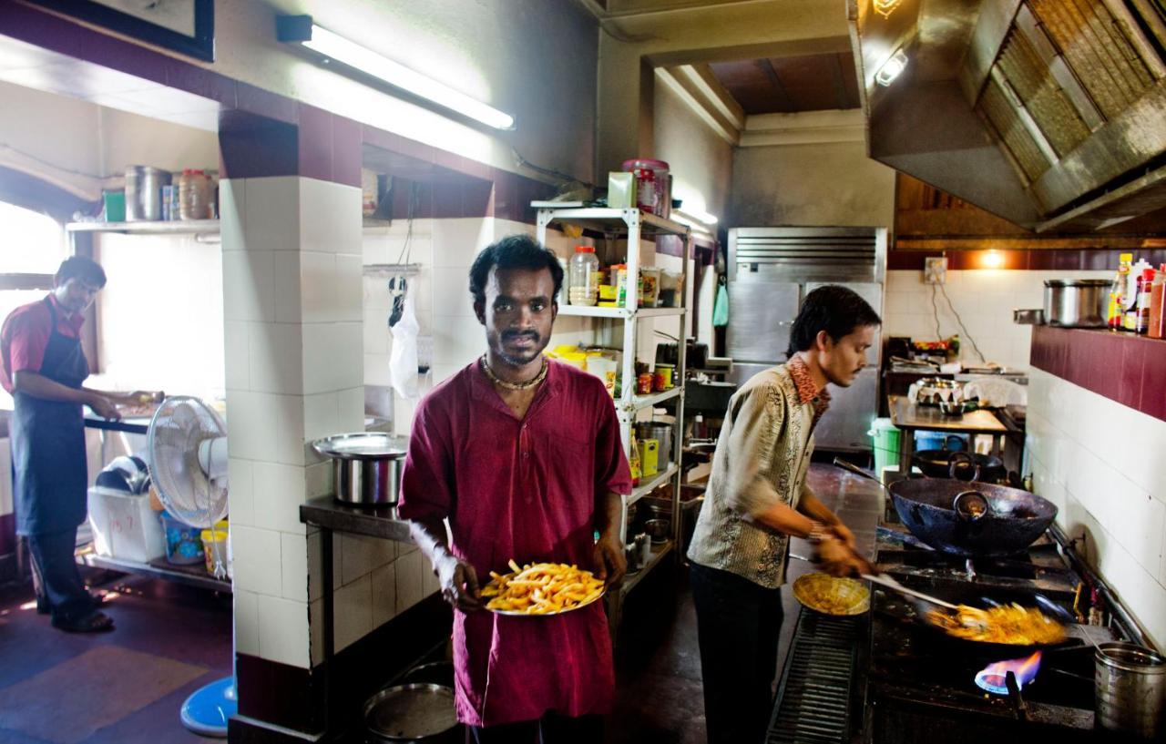 Mvt Guesthouse & Restaurant วรินดาวัน ภายนอก รูปภาพ