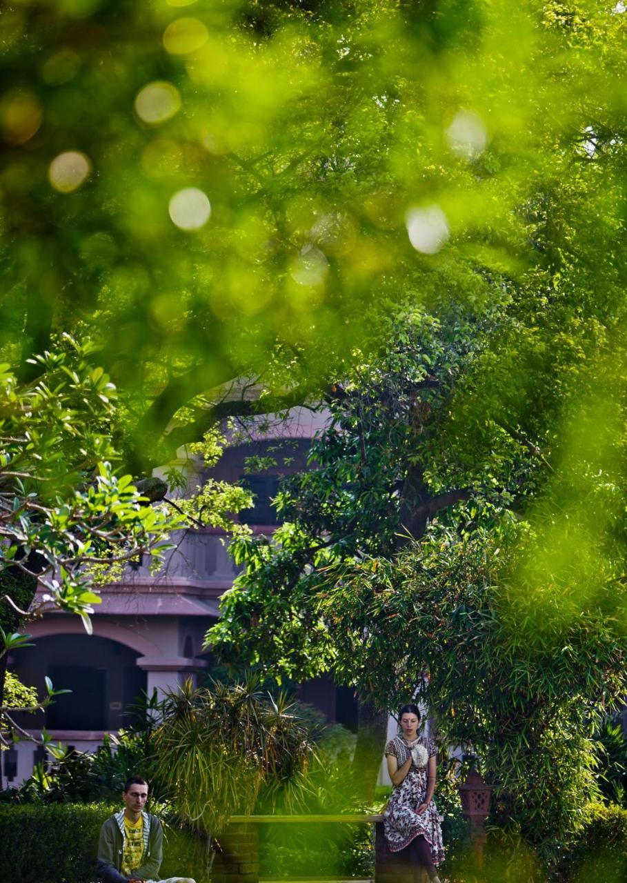 Mvt Guesthouse & Restaurant วรินดาวัน ภายนอก รูปภาพ